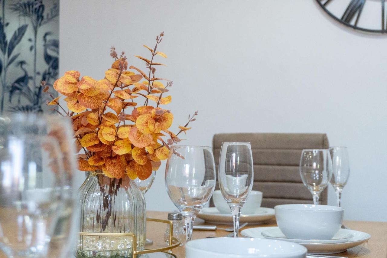Heartland House, 7 Spacious Bedrooms Sleeps 4 Plus, Near Nec, Jlr,Bhx Birmingham Exteriör bild