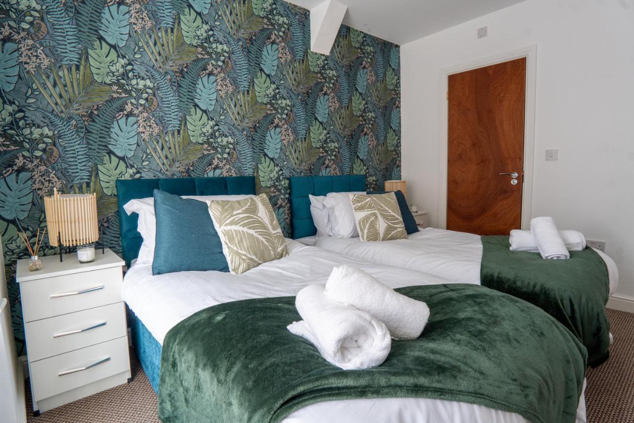 Heartland House, 7 Spacious Bedrooms Sleeps 4 Plus, Near Nec, Jlr,Bhx Birmingham Exteriör bild