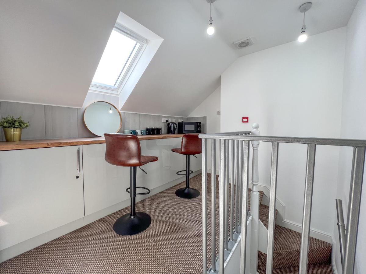 Heartland House, 7 Spacious Bedrooms Sleeps 4 Plus, Near Nec, Jlr,Bhx Birmingham Exteriör bild